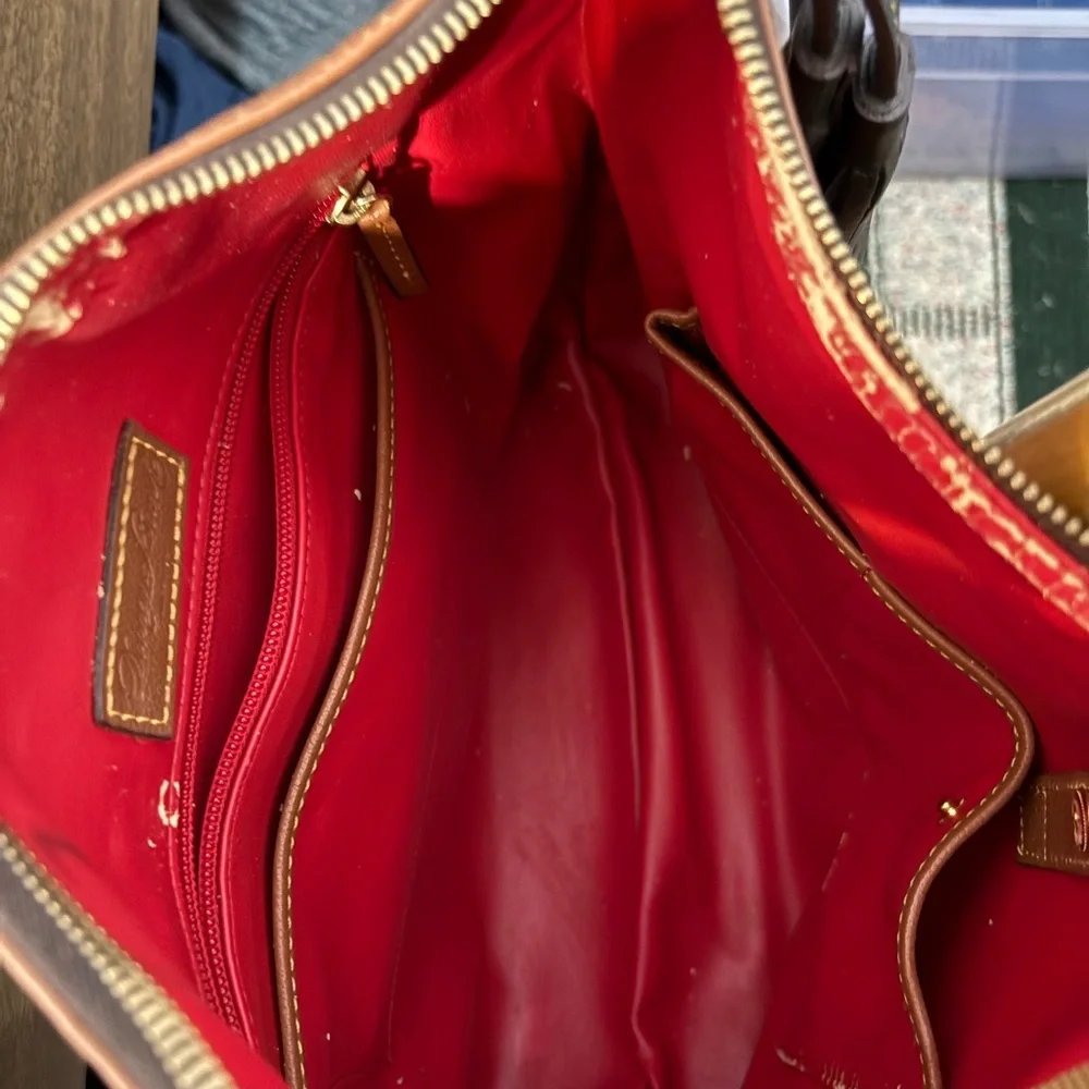 Dooney & Bourke brown black